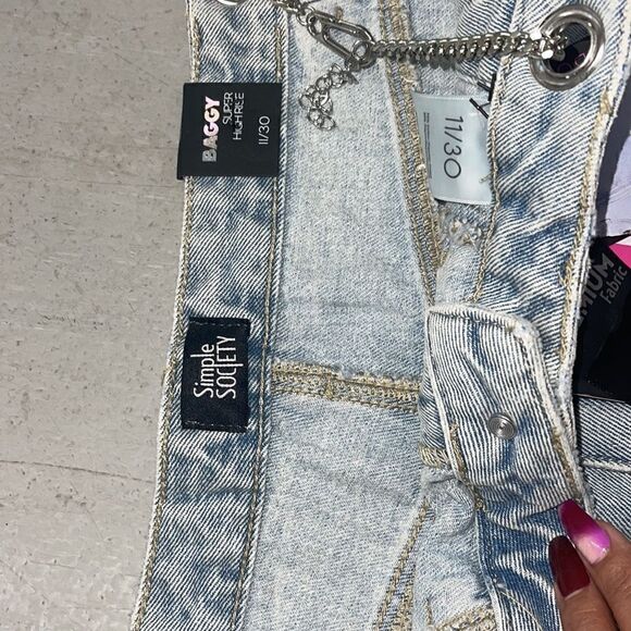 Simple Society  - Picture 4 of 9